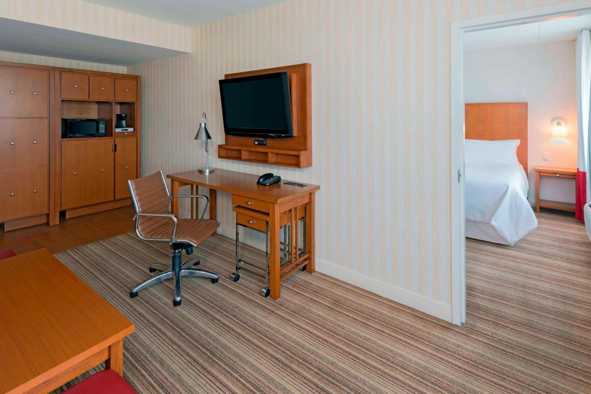 Four Points By Sheraton Cambridge Kitchener, Ontario Exterior foto